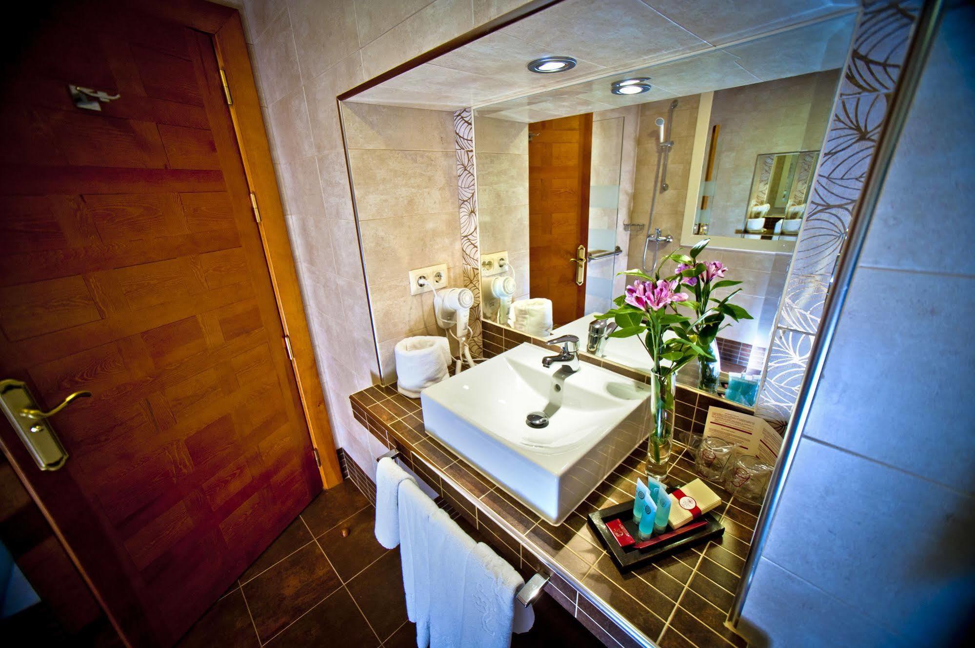Hotel Condes De Castilla Segovia Ngoại thất bức ảnh